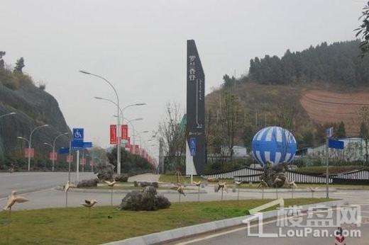 保利·罗兰香谷38%高绿化率